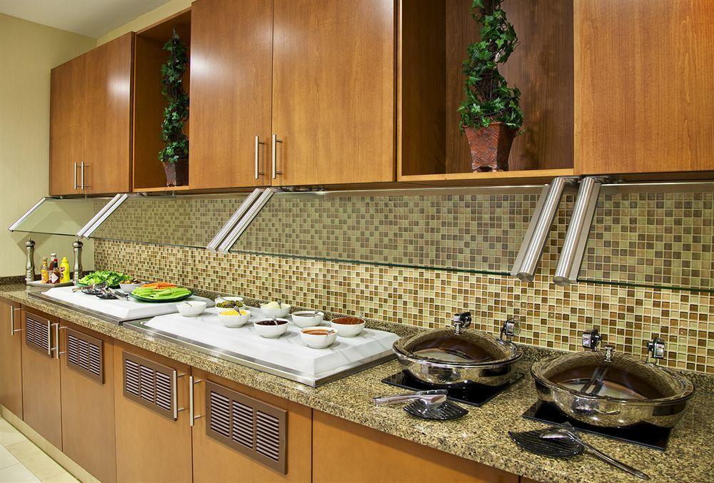 Hyatt House Lauderdale Airport/cruise Port 3*