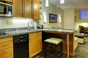 Hyatt House Lauderdale Airport/cruise Port 3*